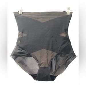 NWOT Women's HONEYLOVE Black SuperPower Brief Size M